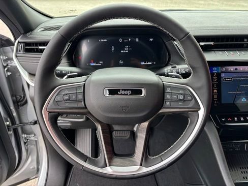 New 2026 Jeep Grand Cherokee L 2WD image 17