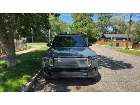 Used 2026 Rivian R1S Premium AWD/4WD image 2