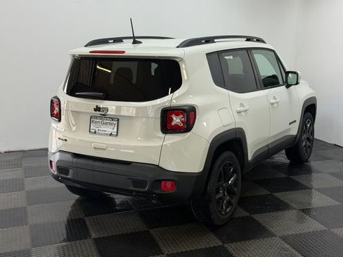 Used 2018 Jeep Renegade Altitude AWD/4WD image 11