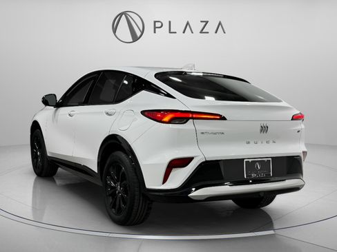 Used 2024 Buick Envista Sport Touring w/ Convenience I Package image 3