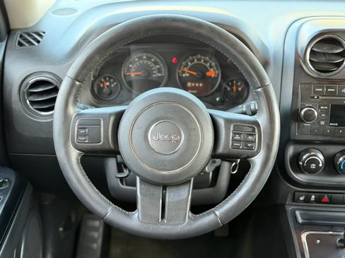 Used 2016 Jeep Patriot Latitude image 13