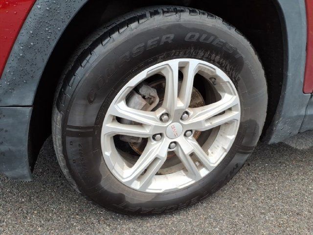 Used 2023 GMC Terrain SLE AWD/4WD image 4