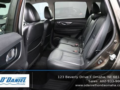 Used 2015 Nissan Rogue SL AWD/4WD image 35