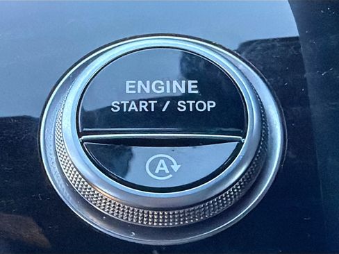 Used 2024 Mercedes-Benz GLC 300 w/ Winter Package image 36