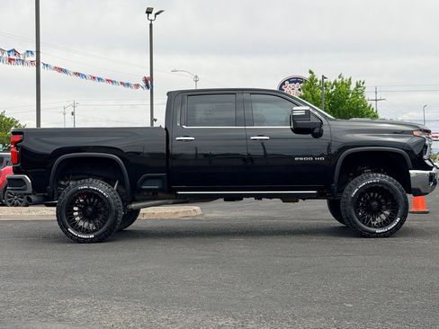Used 2024 Chevrolet Silverado 2500 LTZ image 56