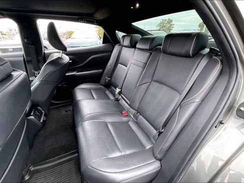 Used 2023 Toyota Crown Limited image 19