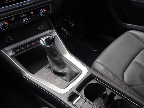 Used 2023 Audi Q3 2.0T Premium w/ Convenience Package AWD/4WD image 21
