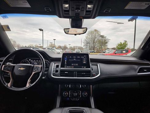 Used 2021 Chevrolet Tahoe High Country w/ Premium Package image 16