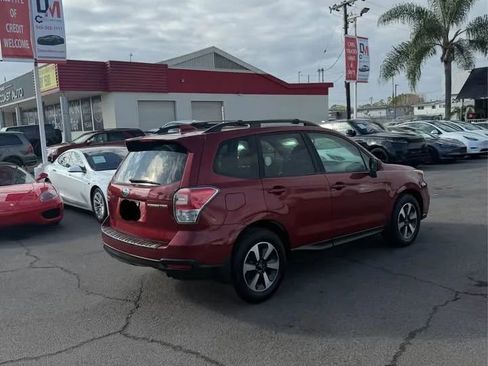 Used 2018 Subaru Forester 2.5i Premium w/ All-Weather Package image 3