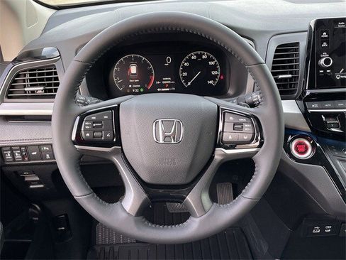 New 2026 Honda Odyssey Touring image 12