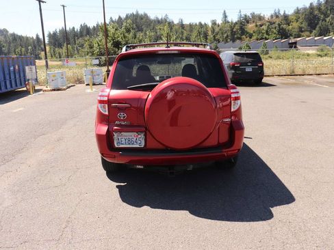 Used 2011 Toyota RAV4 Limited w/ Limited Extra Value Pkg AWD/4WD image 6