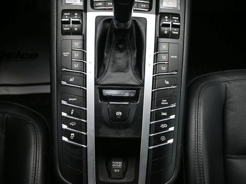 Used 2017 Porsche Macan GTS w/ Premium Package Plus image 44