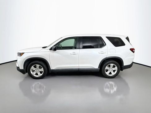 Used 2023 Honda Pilot LX image 4