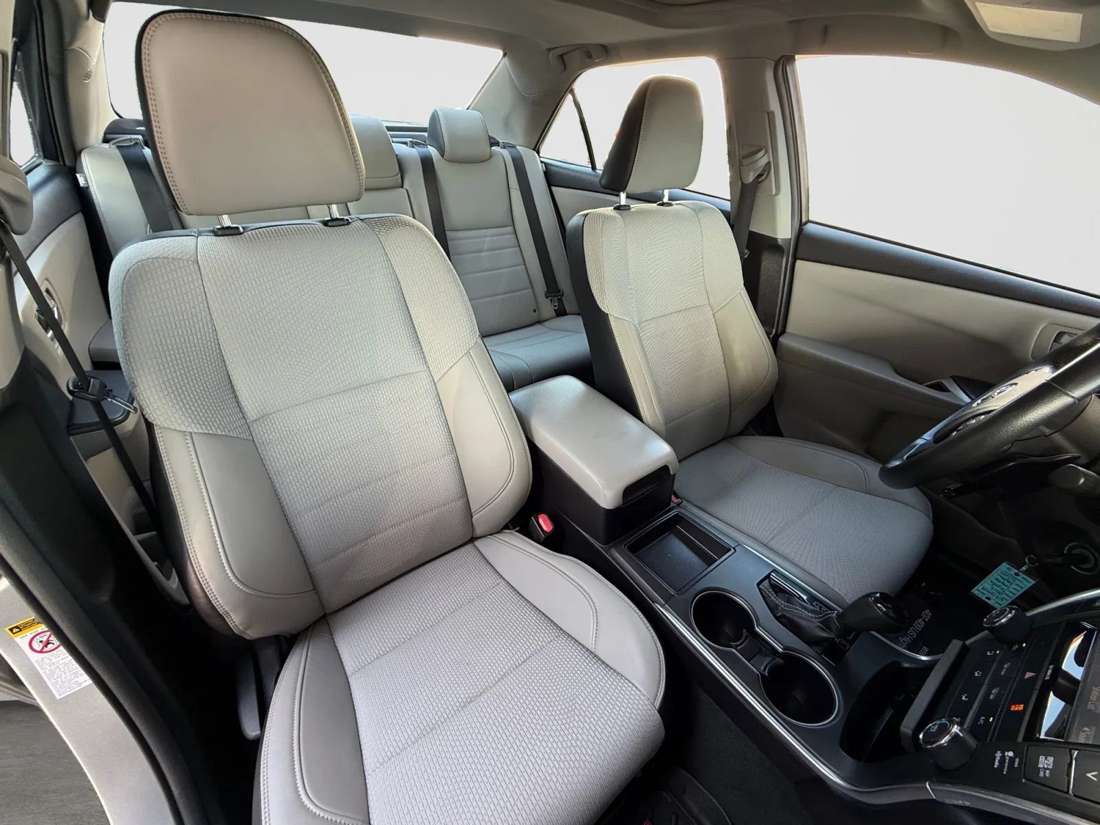Used 2017 Toyota Camry SE FWD image 21