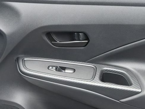 Used 2025 Nissan Versa S w/ S Plus Package image 35