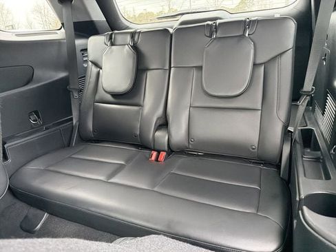 Used 2021 Ford Explorer XLT w/ Equipment Group 202A image 15