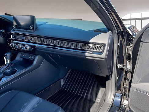 Used 2022 Honda Civic Sport image 16