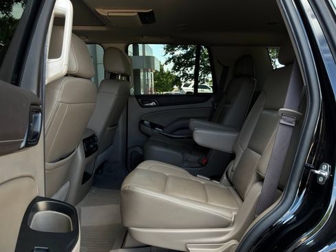 Used 2019 GMC Yukon SLT w/ Premium Edition RWD image 12