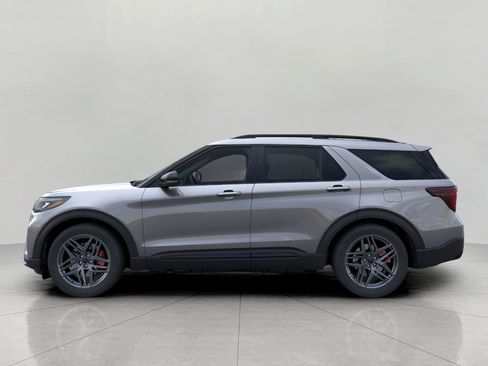 Used 2026 Ford Explorer ST-Line w/ ST-Line Street Pack AWD/4WD image 3