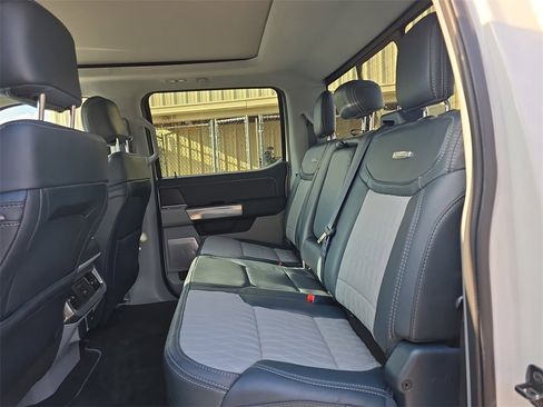 Used 2024 Ford F250 Limited image 12