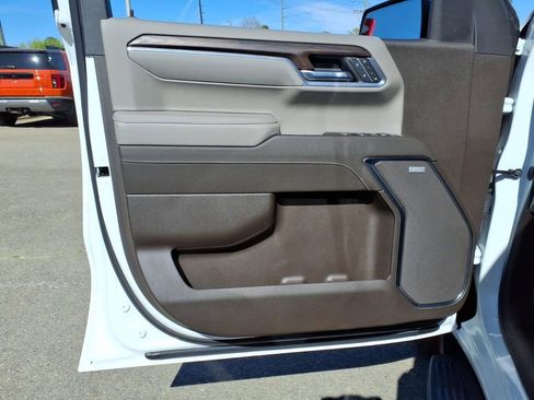 Used 2024 GMC Sierra 1500 SLT w/ SLT Premium Plus Package image 9