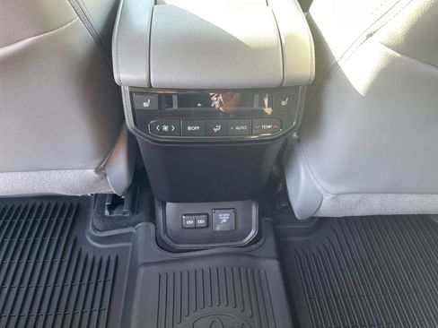 New 2026 Toyota Highlander Platinum AWD/4WD image 14