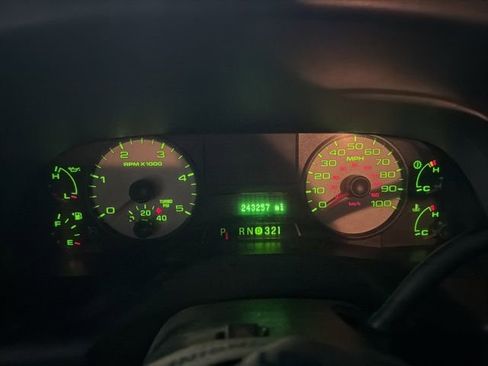 Used 2006 Ford F250 XLT image 12