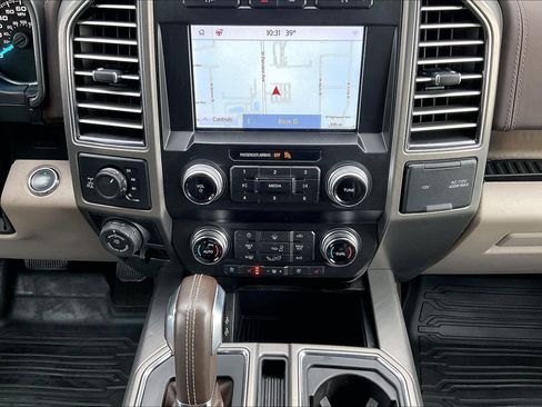 Used 2019 Ford F150 Limited w/ Trailer Tow Package image 9