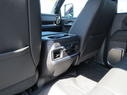 Used 2024 Chevrolet Silverado 1500 High Country w/ High Country Premium Package image 31