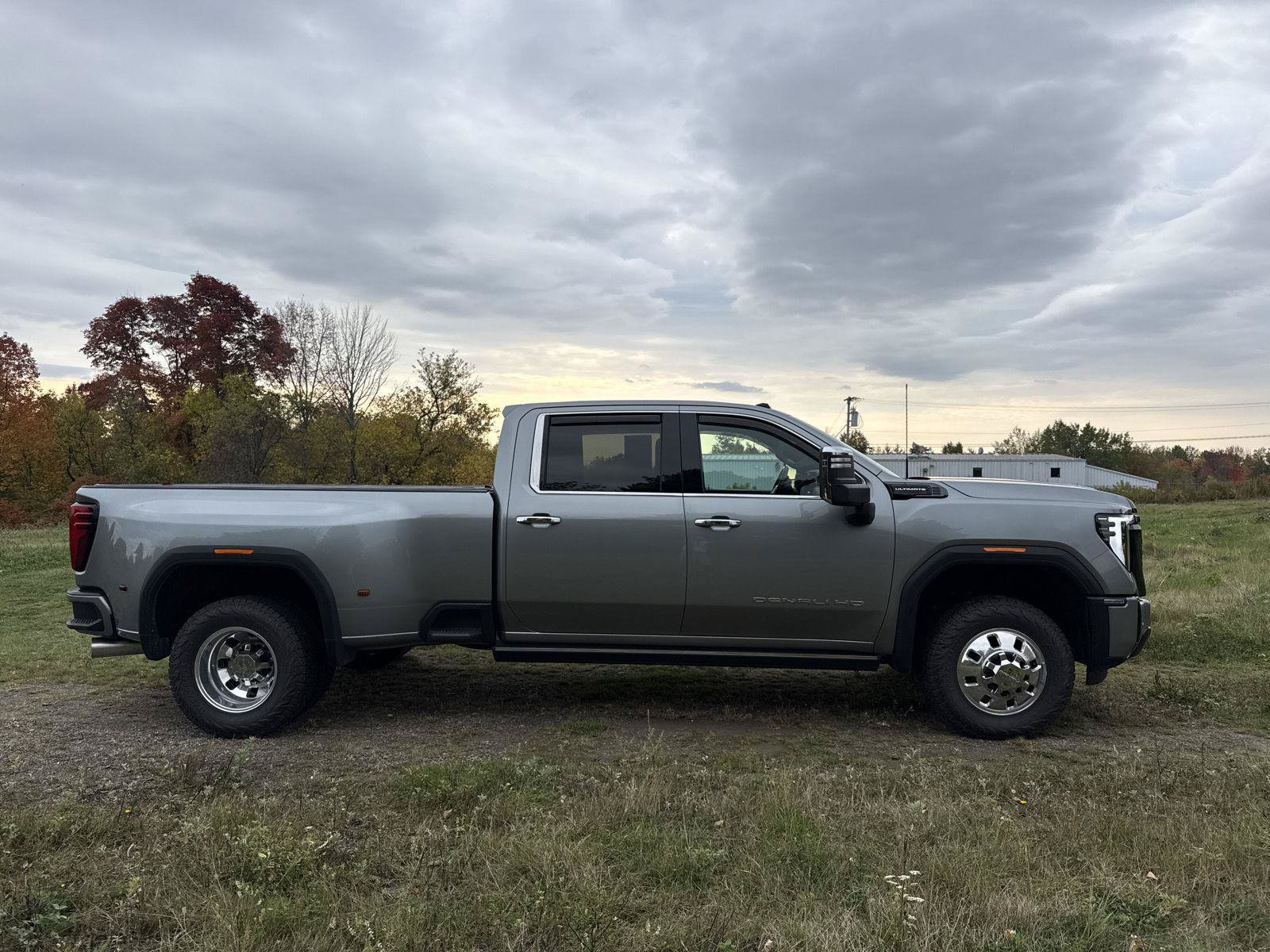 Used 2025 GMC Sierra 3500 Denali Ultimate AWD/4WD image 4
