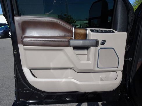 Used 2019 Ford F450 Limited image 12