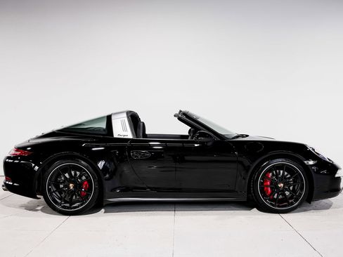 Used 2015 Porsche 911 Targa 4S AWD/4WD image 2
