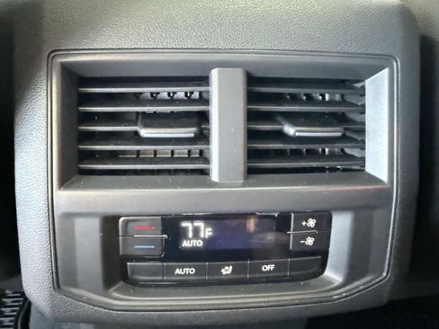 Used 2023 Volkswagen Atlas SEL image 18