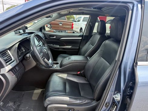 Used 2016 Toyota Highlander XLE w/ Protection Package #3 AWD/4WD image 9
