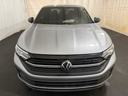 Certified 2024 Volkswagen Jetta Sport image 3