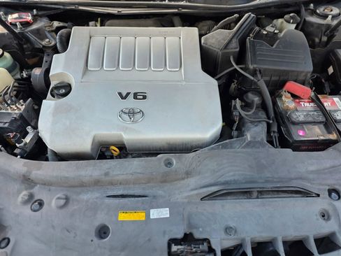 Used 2011 Toyota Avalon Limited image 18