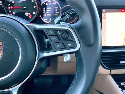 Used 2019 Porsche Cayenne image 24