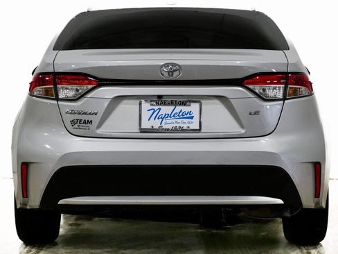 Used 2021 Toyota Corolla LE image 7