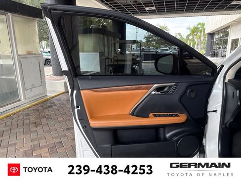 Used 2022 Lexus RX 350L FWD w/ Premium Package image 15