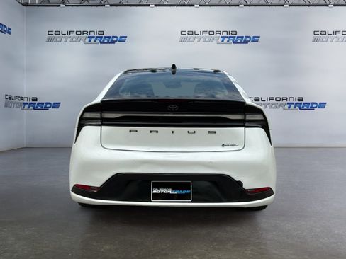 Used 2025 Toyota Prius Plug-In Hybrid FWD image 6