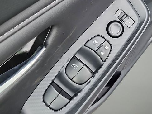 New 2025 Nissan Sentra SV FWD image 13