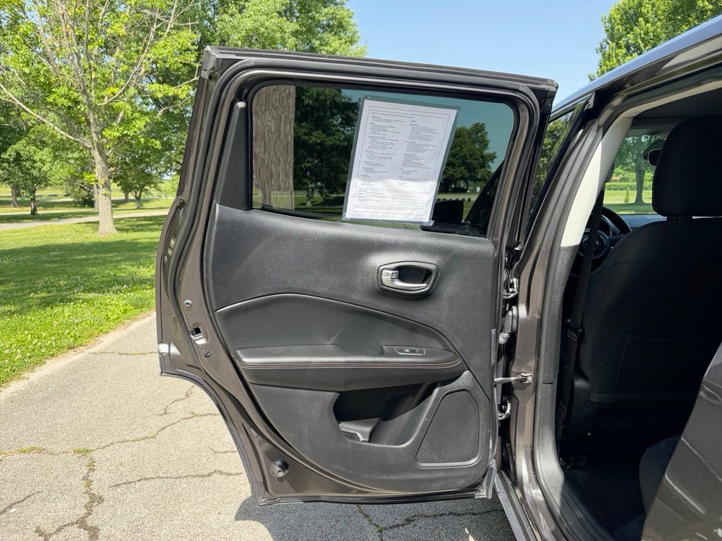 Used 2019 Jeep Compass Sport AWD/4WD image 21