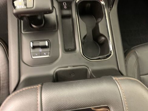 Used 2022 GMC Sierra 1500 AT4 w/ AT4 Preferred Package image 28