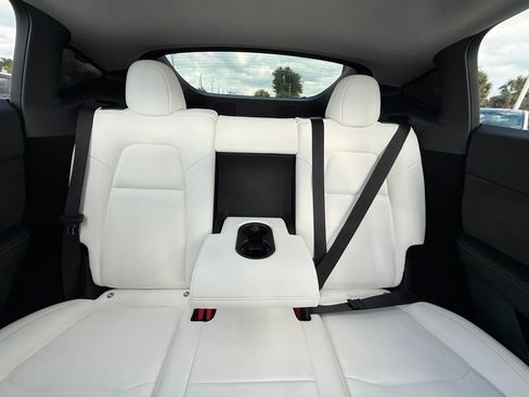 Used 2023 Tesla Model Y Long Range image 17
