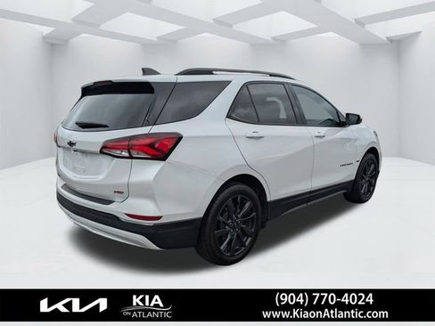 Used 2023 Chevrolet Equinox RS w/ RS Leather Package FWD image 3