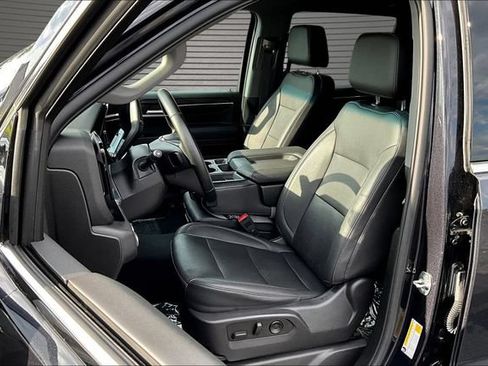 Used 2023 GMC Sierra 1500 SLT AWD/4WD image 21