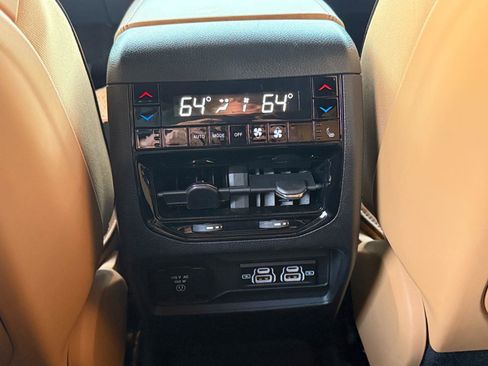 Used 2023 Jeep Grand Cherokee L Summit w/ High Altitude Package image 16