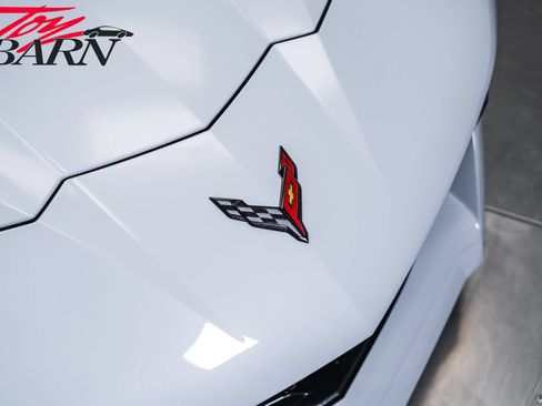 Used 2024 Chevrolet Corvette Z06 RWD image 17