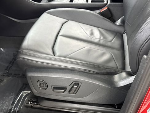 Used 2025 Audi Q3 2.0T Premium image 18