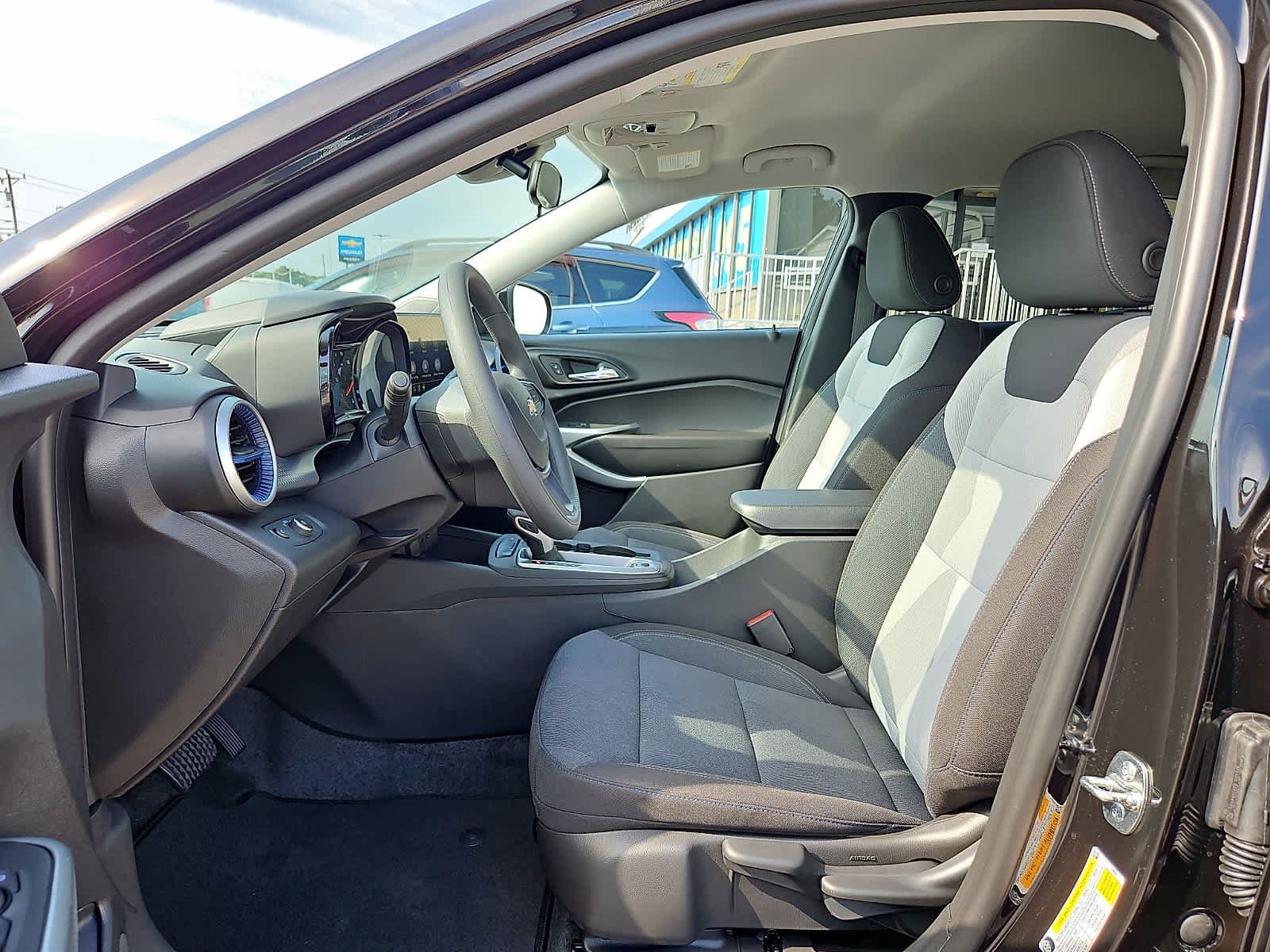 New 2026 Chevrolet Trax LS w/ LS Convenience Package FWD image 11
